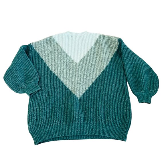 Forever 21 Green chevron sweater size small - Picture 2 of 7